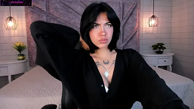 Gianna foxy online show from June 19, 2026, 2:12 pm
