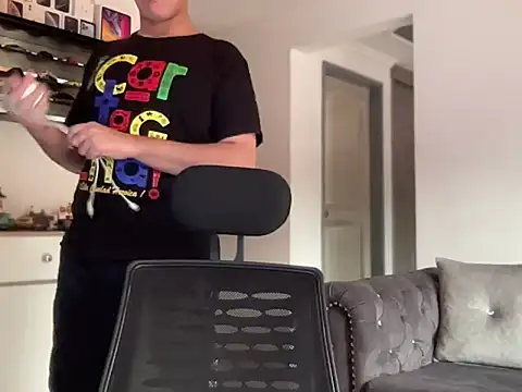 alexandergrey760886 online show from May 5, 2026, 12:41 pm
