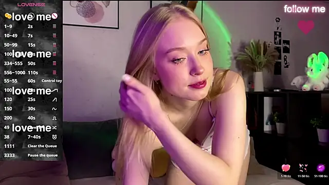 Snapshot of SweetDarcy chatting on November 13, 2025, 4:22 pm SweetDarcy online show from November 13, 2025, 4:22 pm