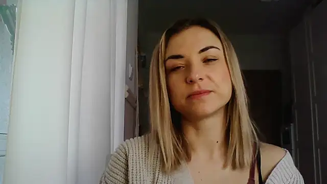 Snapshot of ashley_xlove chatting on February 24, 2025, 7:44 am ashley xlove online show from February 24, 2025, 7:44 am