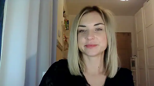 Snapshot of ashley_xlove chatting on December 18, 2024, 2:38 pm ashley xlove online show from December 18, 2024, 2:38 pm