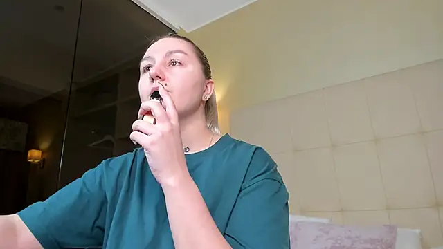 Debbie Taylor online show from October 16, 2025, 4:59 pm