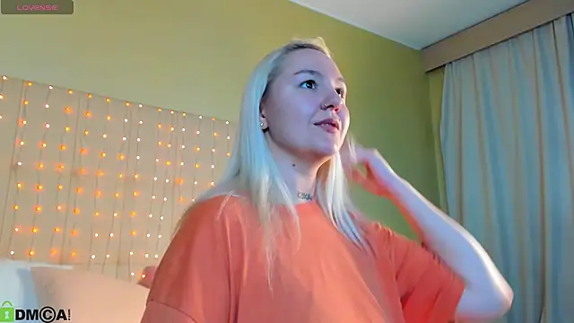 Snapshot of Debbie_Taylor chatting on June 10, 2026, 5:25 pm Debbie Taylor online show from June 10, 2026, 5:25 pm