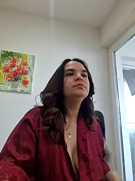 Snapshot of Ella-Diamond chatting on May 11, 2026, 5:53 am Ella-Diamond online show from May 11, 2026, 5:53 am