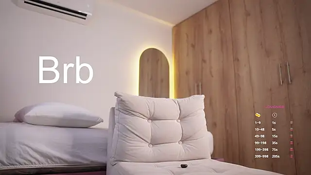 veronica mendez1 online show from November 22, 2025, 3:44 pm