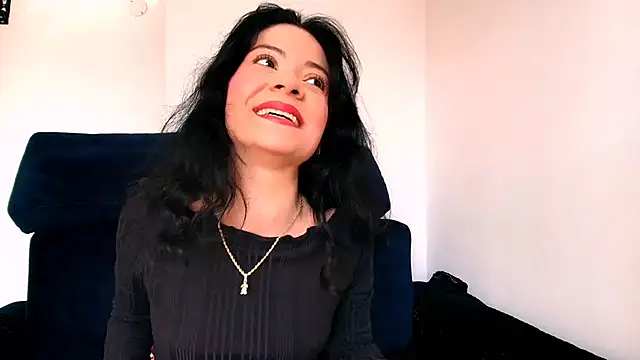 Snapshot of miabeautyxx chatting on April 22, 2026, 1:29 pm miabeautyxx online show from April 22, 2026, 1:29 pm