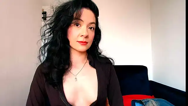Snapshot of miabeautyxx chatting on March 26, 2026, 1:53 pm miabeautyxx online show from March 26, 2026, 1:53 pm