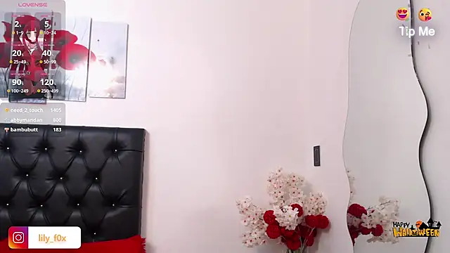 Snapshot of lily_f00x chatting on October 31, 2025, 12:51 am lily f00x online show from October 31, 2025, 12:51 am