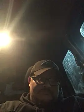 Snapshot of Watson4U chatting on December 10, 2024, 2:27 am Watson4U online show from December 10, 2024, 2:27 am