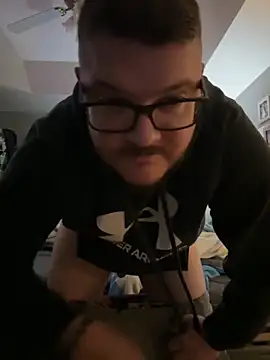 Snapshot of Watson4U chatting on December 5, 2025, 4:16 pm Watson4U online show from December 5, 2025, 4:16 pm