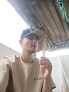 Snapshot of PhilipRich chatting on October 18, 2025, 3:25 pm PhilipRich online show from October 18, 2025, 3:25 pm