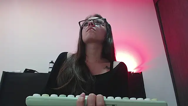 Snapshot of Aurora_blossom__ chatting on October 28, 2025, 10:41 pm Aurora blossom online show from October 28, 2025, 10:41 pm