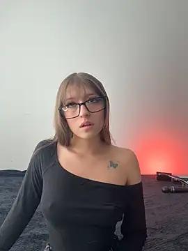 Snapshot of Aurora_blossom__ chatting on October 3, 2025, 7:48 pm Aurora blossom online show from October 3, 2025, 7:48 pm