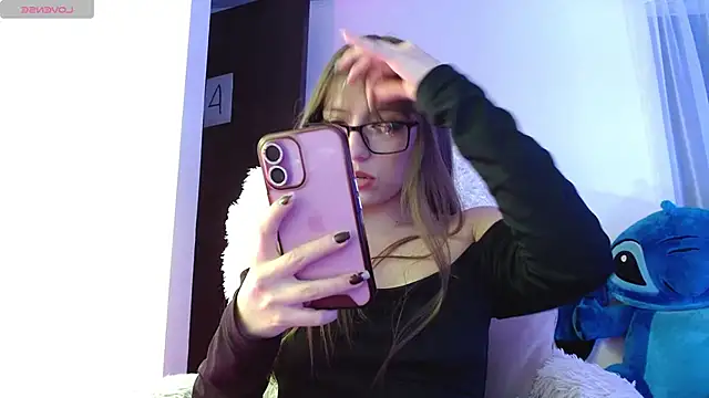 Snapshot of Aurora_blossom__ chatting on September 17, 2025, 9:39 pm Aurora blossom online show from September 17, 2025, 9:39 pm