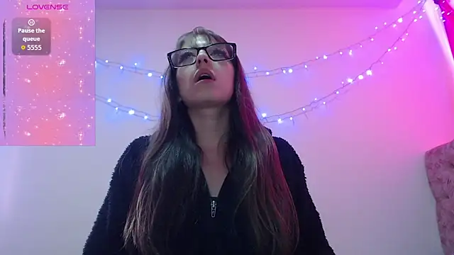 Snapshot of Aurora_blossom__ chatting on December 15, 2025, 7:20 pm Aurora blossom online show from December 15, 2025, 7:20 pm