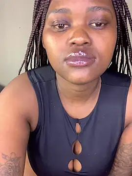 ThickPearlx23 online show from June 18, 2026, 2:32 am