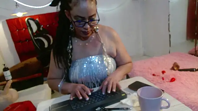 Snapshot of PervertedMature chatting on June 4, 2026, 5:23 am PervertedMature online show from June 4, 2026, 5:23 am