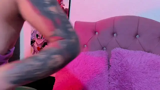 Snapshot of Mila_nixon02 chatting on October 12, 2025, 4:36 am Mila nixon02 online show from October 12, 2025, 4:36 am