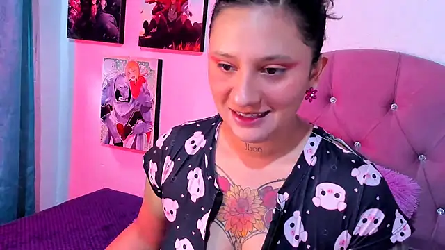 Snapshot of Mila_nixon02 chatting on November 6, 2025, 5:39 pm Mila nixon02 online show from November 6, 2025, 5:39 pm