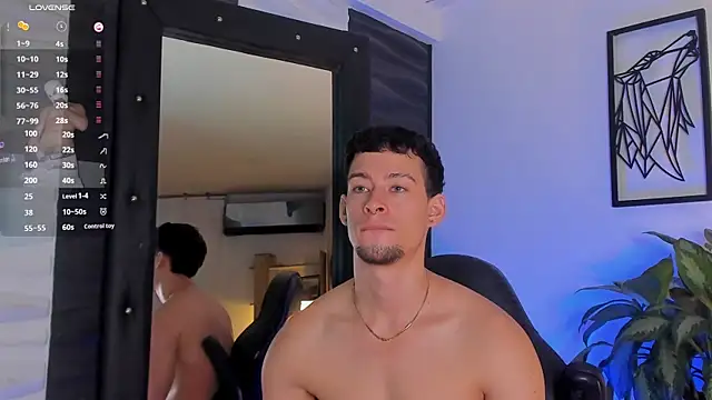 Snapshot of JadeSmiith_ chatting on October 27, 2025, 10:33 pm JadeSmiith online show from October 27, 2025, 10:33 pm