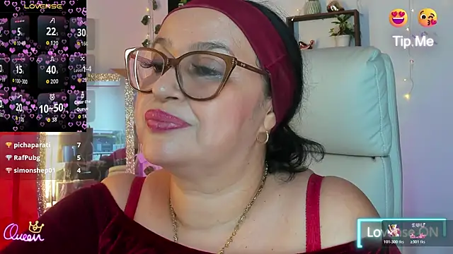 Gia Nahomi online show from May 15, 2026, 11:47 pm