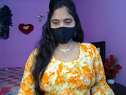 Hot Maleka online show from May 6, 2026, 4:33 pm