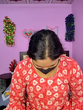 Hot Maleka online show from November 5, 2025, 4:21 pm