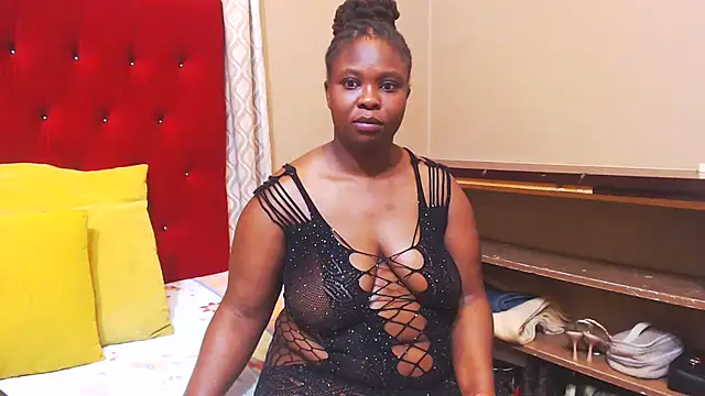 Snapshot of sexychocolatbox10 chatting on October 15, 2025, 5:28 am sexychocolatbox10 online show from October 15, 2025, 5:28 am