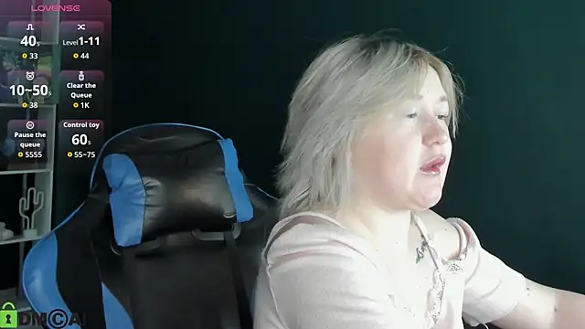 Snapshot of Sara_Robinson chatting on June 16, 2026, 4:34 am Sara Robinson online show from June 16, 2026, 4:34 am