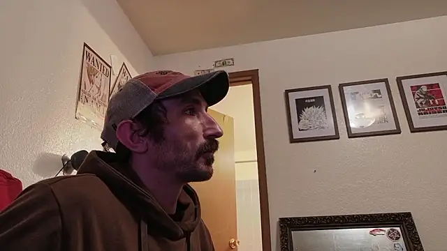 Snapshot of SlammyDjr chatting on March 18, 2026, 6:27 am SlammyDjr online show from March 18, 2026, 6:27 am