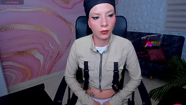 DanaaRey online show from February 27, 2025, 11:17 am