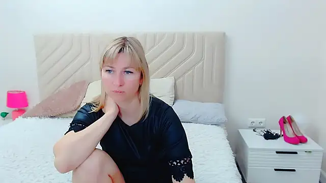 Snapshot of Incredible_Ariela chatting on July 9, 2026, 10:26 am Incredible Ariela online show from July 9, 2026, 10:26 am