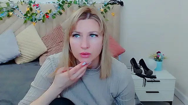 Snapshot of Incredible_Ariela chatting on March 6, 2026, 11:16 am Incredible Ariela online show from March 6, 2026, 11:16 am