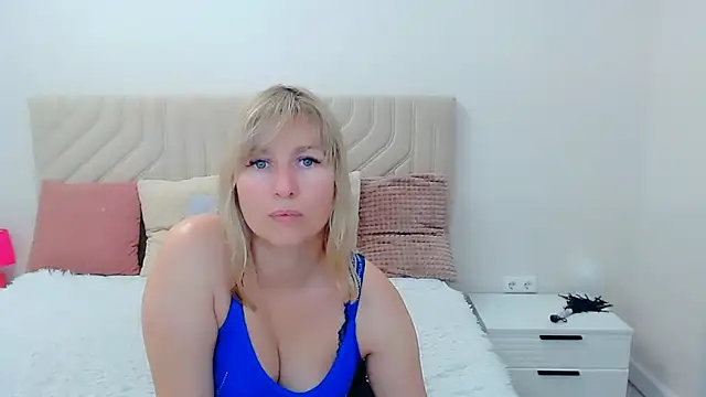 Snapshot of Incredible_Ariela chatting on June 28, 2026, 10:10 am Incredible Ariela online show from June 28, 2026, 10:10 am