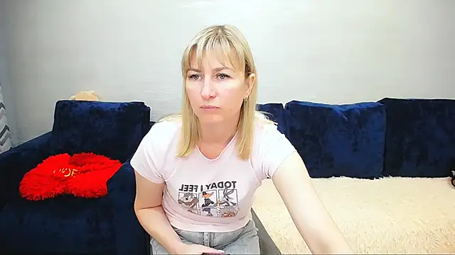 Snapshot of Incredible_Ariela chatting on July 6, 2026, 10:22 am Incredible Ariela online show from July 6, 2026, 10:22 am