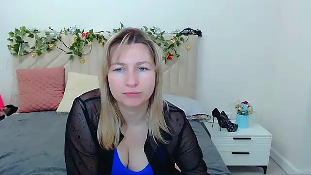 Snapshot of Incredible_Ariela chatting on February 28, 2026, 10:48 am Incredible Ariela online show from February 28, 2026, 10:48 am