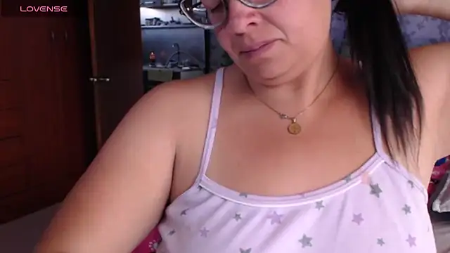 miia-big1boobs  online show from August 4, 2026, 1:37 pm