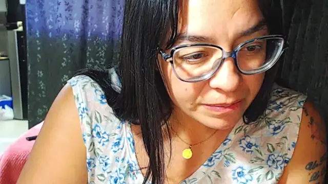 Snapshot of miia-big1boobs_ chatting on November 25, 2025, 4:57 am miia-big1boobs online show from November 25, 2025, 4:57 am