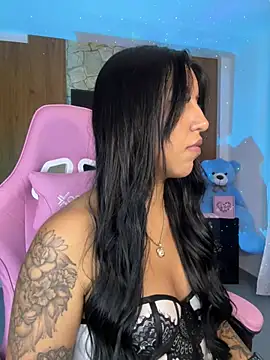 Snapshot of Tamara_Roberts1 chatting on March 9, 2025, 2:29 am Tamara Roberts1 online show from March 9, 2025, 2:29 am