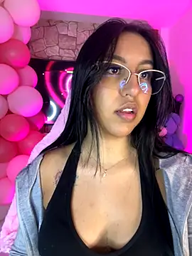 Snapshot of Tamara_Roberts1 chatting on October 2, 2025, 1:09 am Tamara Roberts1 online show from October 2, 2025, 1:09 am