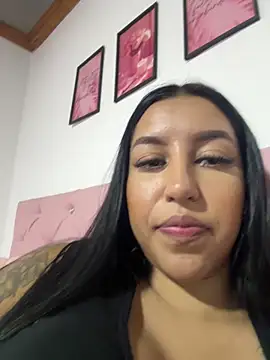 Snapshot of Tamara_Roberts1 chatting on February 25, 2025, 2:14 am Tamara Roberts1 online show from February 25, 2025, 2:14 am