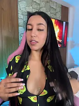 Snapshot of Tamara_Roberts1 chatting on March 13, 2025, 2:38 am Tamara Roberts1 online show from March 13, 2025, 2:38 am