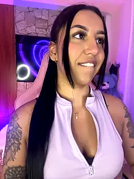 Snapshot of Tamara_Roberts1 chatting on November 21, 2025, 1:59 am Tamara Roberts1 online show from November 21, 2025, 1:59 am