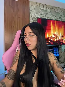 Snapshot of Tamara_Roberts1 chatting on March 20, 2025, 3:56 am Tamara Roberts1 online show from March 20, 2025, 3:56 am