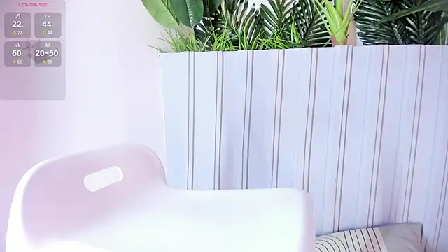 stephanymonroe online show from July 28, 2026, 6:20 pm