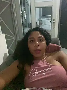 Snapshot of charlotteone chatting on February 18, 2025, 12:37 am charlotteone online show from February 18, 2025, 12:37 am