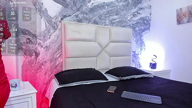 Snapshot of AuroraRojas chatting on March 5, 2025, 4:24 pm AuroraRojas online show from March 5, 2025, 4:24 pm