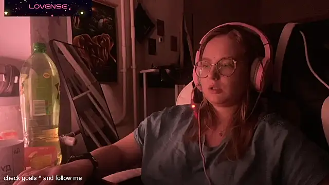 Snapshot of JacyWinslat chatting on November 15, 2025, 3:38 pm JacyWinslat online show from November 15, 2025, 3:38 pm