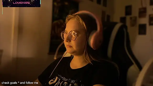 Snapshot of JacyWinslat chatting on October 23, 2025, 5:33 pm JacyWinslat online show from October 23, 2025, 5:33 pm