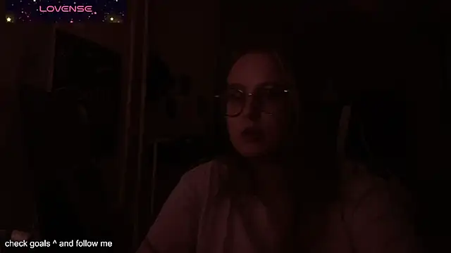 Snapshot of JacyWinslat chatting on November 14, 2025, 5:27 pm JacyWinslat online show from November 14, 2025, 5:27 pm